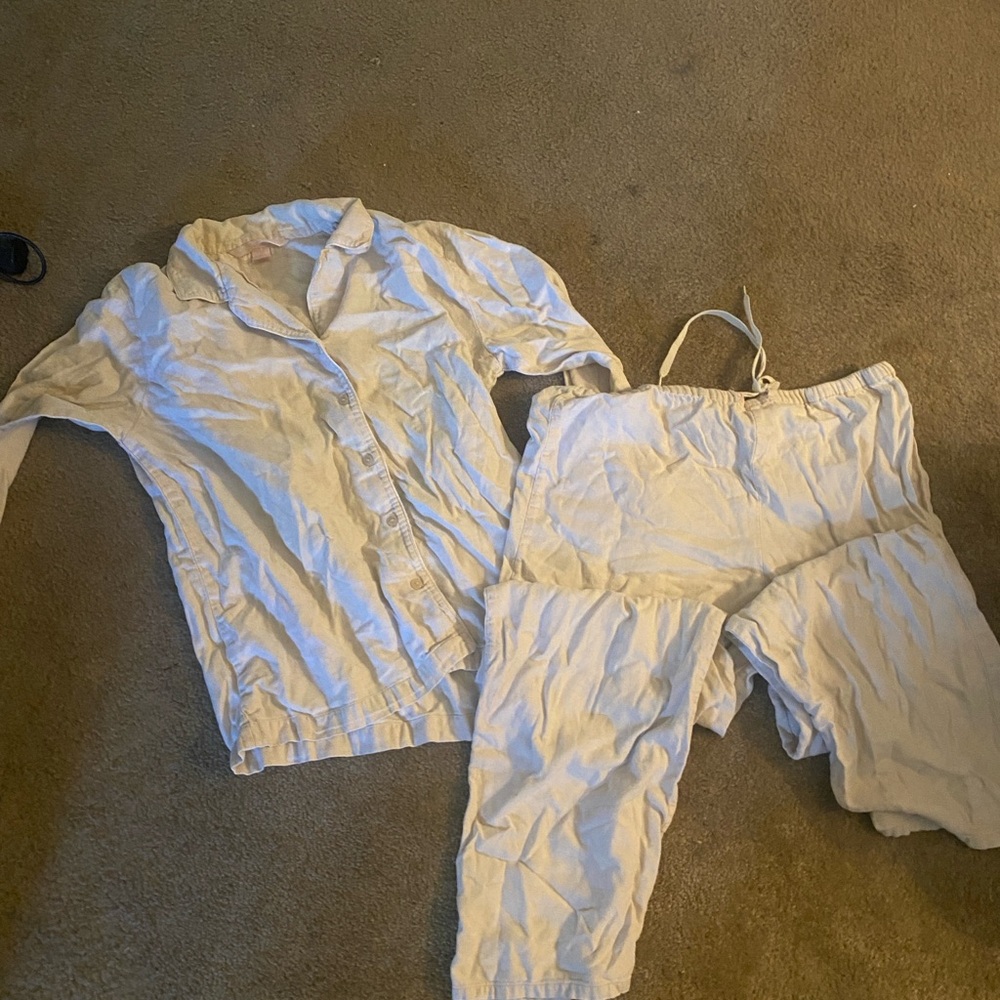 Victoria's Secret Off-White Pajama Set Classic Comfort